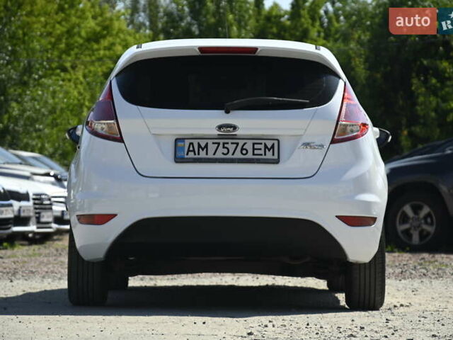 Белый Форд Фиеста, объемом двигателя 1.5 л и пробегом 115 тыс. км за 8499 $, фото 8 на Automoto.ua