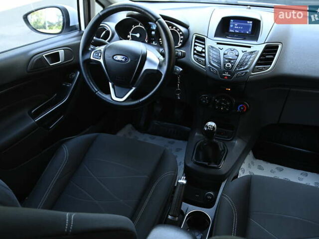 Белый Форд Фиеста, объемом двигателя 1.5 л и пробегом 115 тыс. км за 8499 $, фото 29 на Automoto.ua