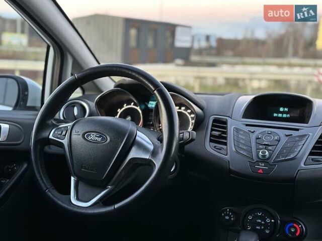 Білий Форд Фієста, об'ємом двигуна 1 л та пробігом 54 тис. км за 9900 $, фото 40 на Automoto.ua