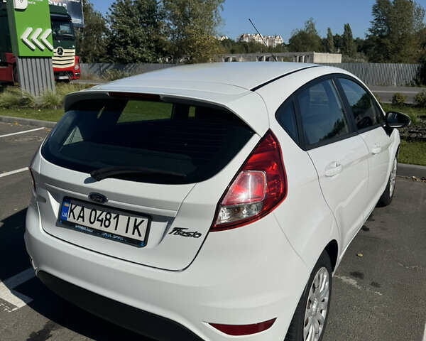 Белый Форд Фиеста, объемом двигателя 1 л и пробегом 132 тыс. км за 8500 $, фото 11 на Automoto.ua