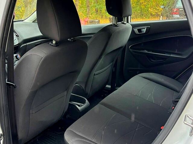 Белый Форд Фиеста, объемом двигателя 1.4 л и пробегом 149 тыс. км за 7200 $, фото 11 на Automoto.ua