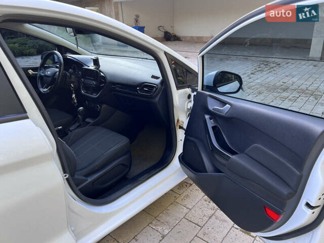 Форд Фиеста 2017 в Харькове на Automoto.ua Белый Форд Фиеста, объемом двигателя 1 л и пробегом 89 тыс. км за 11000 $, фото 14 на Automoto.ua