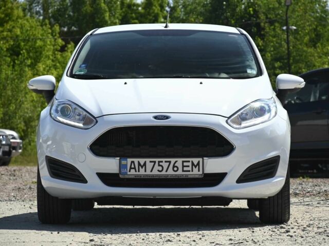 Белый Форд Фиеста, объемом двигателя 1.5 л и пробегом 115 тыс. км за 8500 $, фото 2 на Automoto.ua