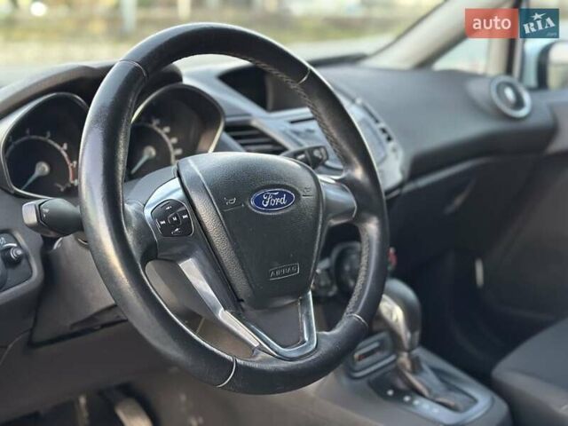 Білий Форд Фієста, об'ємом двигуна 1 л та пробігом 54 тис. км за 9900 $, фото 39 на Automoto.ua