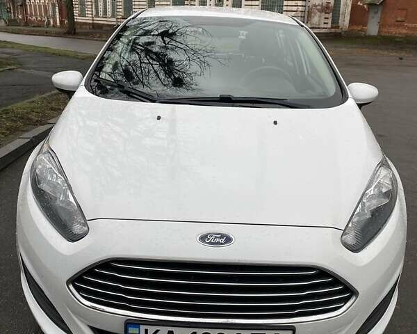 Белый Форд Фиеста, объемом двигателя 1 л и пробегом 90 тыс. км за 7300 $, фото 7 на Automoto.ua