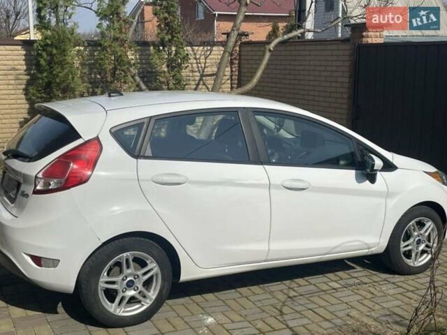 Белый Форд Фиеста, объемом двигателя 1.6 л и пробегом 196 тыс. км за 7499 $, фото 3 на Automoto.ua