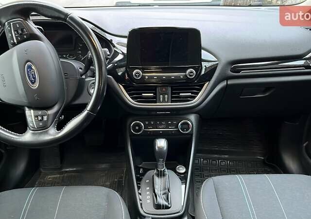 Белый Форд Фиеста, объемом двигателя 1 л и пробегом 67 тыс. км за 10500 $, фото 1 на Automoto.ua