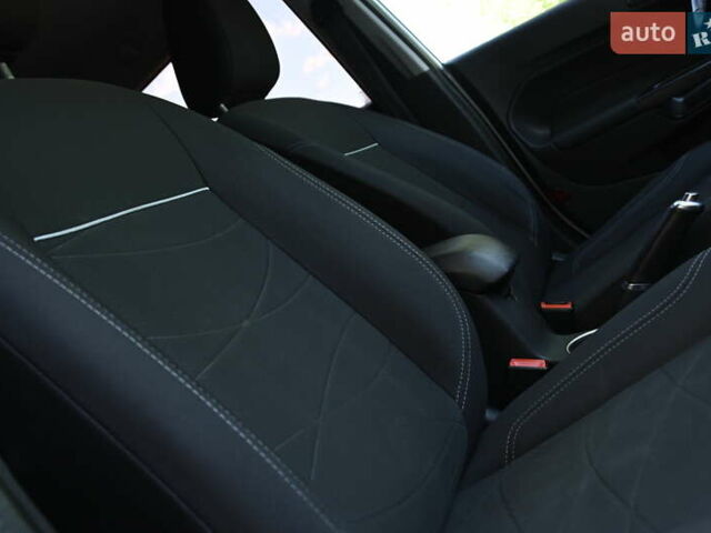 Белый Форд Фиеста, объемом двигателя 1.5 л и пробегом 115 тыс. км за 8499 $, фото 35 на Automoto.ua