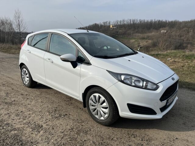 Белый Форд Фиеста, объемом двигателя 1.4 л и пробегом 146 тыс. км за 7400 $, фото 1 на Automoto.ua