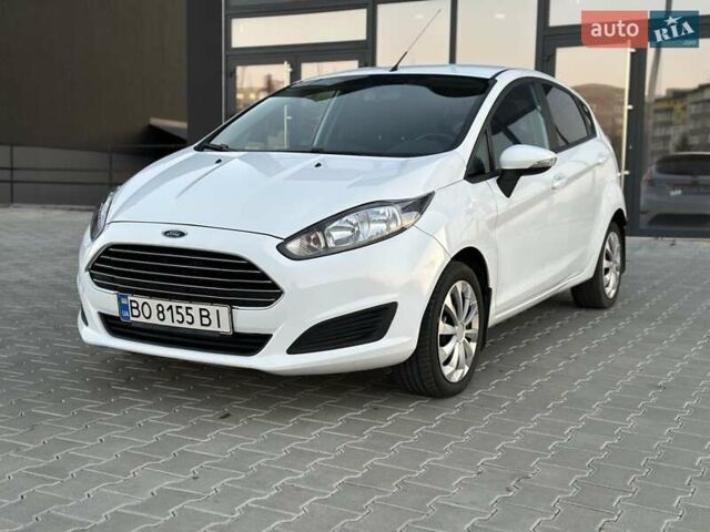 Білий Форд Фієста, об'ємом двигуна 1 л та пробігом 54 тис. км за 9900 $, фото 1 на Automoto.ua