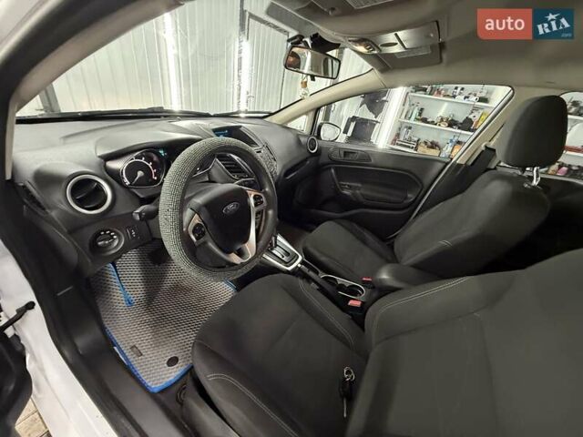 Білий Форд Фієста, об'ємом двигуна 1.6 л та пробігом 106 тис. км за 6950 $, фото 22 на Automoto.ua