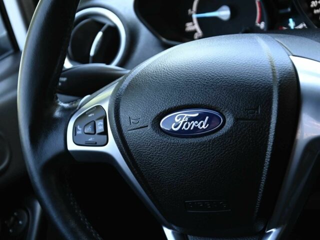 Белый Форд Фиеста, объемом двигателя 1.5 л и пробегом 115 тыс. км за 8500 $, фото 18 на Automoto.ua