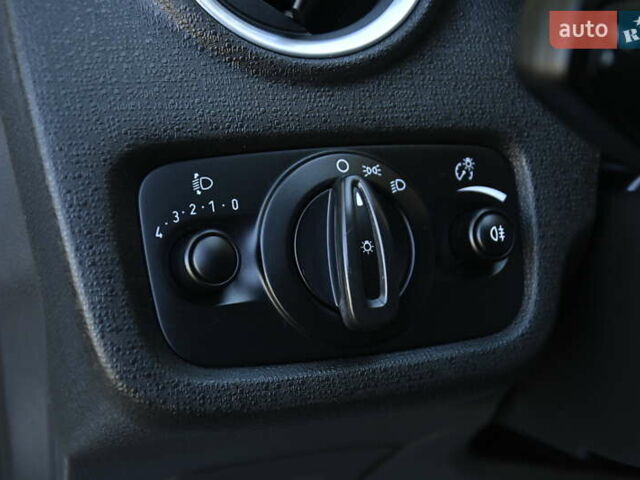 Белый Форд Фиеста, объемом двигателя 1.5 л и пробегом 115 тыс. км за 8499 $, фото 14 на Automoto.ua