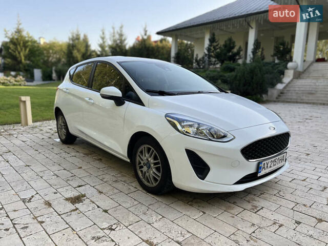 Форд Фиеста 2017 в Харькове на Automoto.ua Белый Форд Фиеста, объемом двигателя 1 л и пробегом 89 тыс. км за 11000 $, фото 1 на Automoto.ua