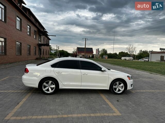 Білий Форд Фієста, об'ємом двигуна 1 л та пробігом 49 тис. км за 9450 $, фото 11 на Automoto.ua