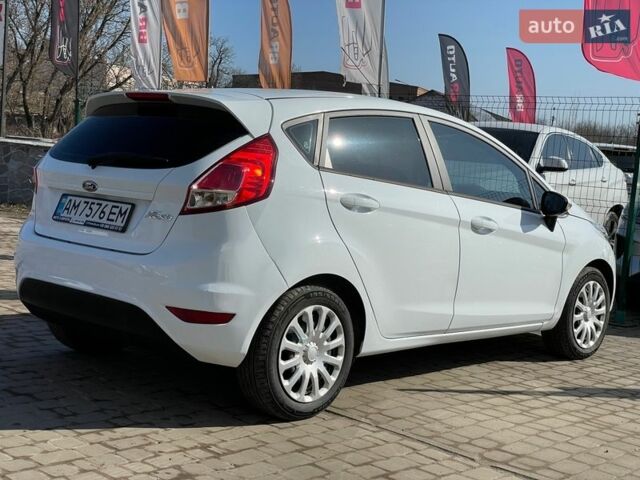 Белый Форд Фиеста, объемом двигателя 1.5 л и пробегом 115 тыс. км за 7999 $, фото 11 на Automoto.ua