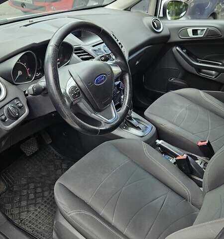 Білий Форд Фієста, об'ємом двигуна 1 л та пробігом 142 тис. км за 8500 $, фото 14 на Automoto.ua