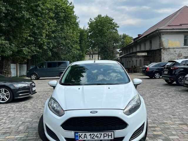 Білий Форд Фієста, об'ємом двигуна 1 л та пробігом 145 тис. км за 6999 $, фото 1 на Automoto.ua
