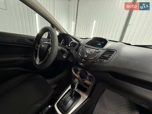 Білий Форд Фієста, об'ємом двигуна 1.6 л та пробігом 106 тис. км за 6950 $, фото 17 на Automoto.ua