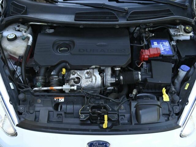 Белый Форд Фиеста, объемом двигателя 1.5 л и пробегом 115 тыс. км за 8500 $, фото 7 на Automoto.ua