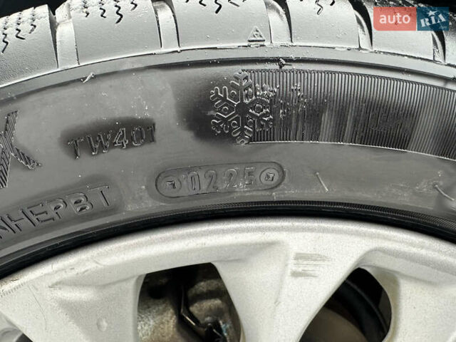 Білий Форд Фієста, об'ємом двигуна 1.6 л та пробігом 90 тис. км за 9400 $, фото 26 на Automoto.ua