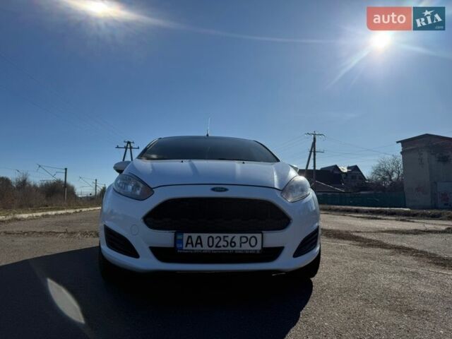 Білий Форд Фієста, об'ємом двигуна 1.24 л та пробігом 178 тис. км за 7150 $, фото 5 на Automoto.ua
