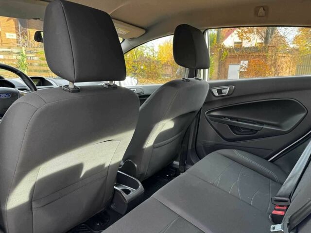 Белый Форд Фиеста, объемом двигателя 1.4 л и пробегом 149 тыс. км за 6940 $, фото 22 на Automoto.ua