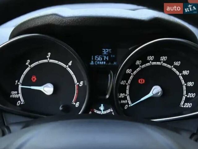 Белый Форд Фиеста, объемом двигателя 1.4 л и пробегом 115 тыс. км за 8200 $, фото 1 на Automoto.ua