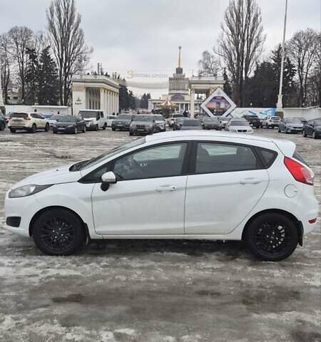 Білий Форд Фієста, об'ємом двигуна 1 л та пробігом 116 тис. км за 5999 $, фото 3 на Automoto.ua