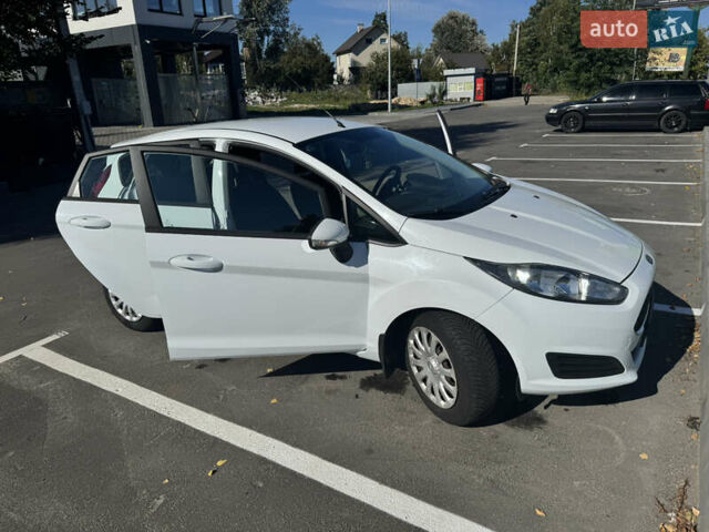 Белый Форд Фиеста, объемом двигателя 1 л и пробегом 132 тыс. км за 8500 $, фото 9 на Automoto.ua