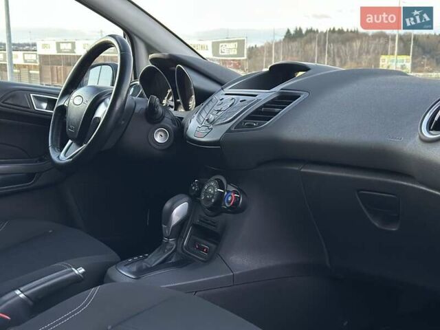 Білий Форд Фієста, об'ємом двигуна 1 л та пробігом 54 тис. км за 9900 $, фото 41 на Automoto.ua