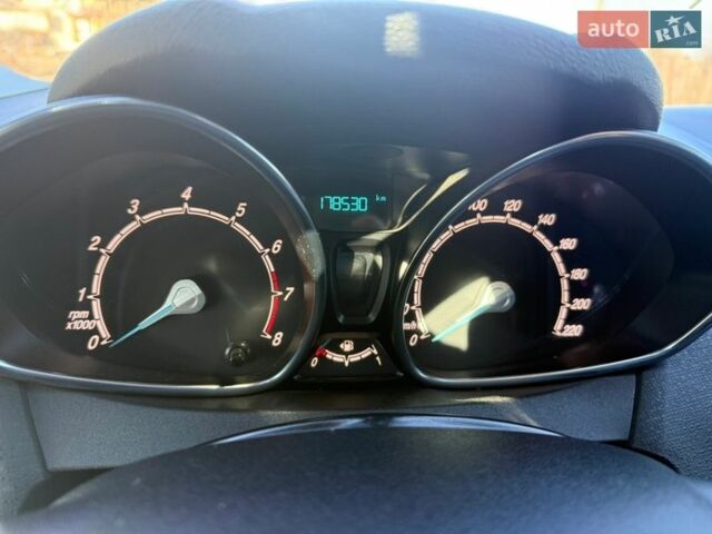 Білий Форд Фієста, об'ємом двигуна 1.24 л та пробігом 178 тис. км за 7150 $, фото 17 на Automoto.ua