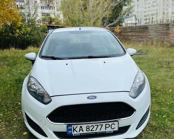 Белый Форд Фиеста, объемом двигателя 1 л и пробегом 121 тыс. км за 8700 $, фото 21 на Automoto.ua
