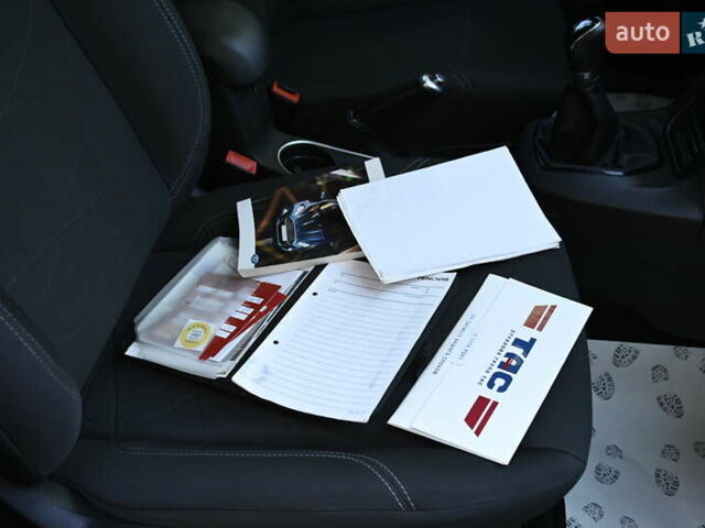 Белый Форд Фиеста, объемом двигателя 1.5 л и пробегом 115 тыс. км за 8499 $, фото 36 на Automoto.ua