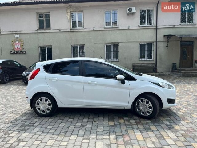 Білий Форд Фієста, об'ємом двигуна 1 л та пробігом 145 тис. км за 6999 $, фото 3 на Automoto.ua