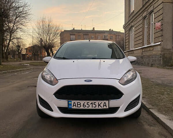 Білий Форд Фієста, об'ємом двигуна 1.24 л та пробігом 96 тис. км за 7500 $, фото 1 на Automoto.ua