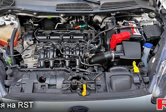 Білий Форд Фієста, об'ємом двигуна 1.2 л та пробігом 88 тис. км за 7500 $, фото 6 на Automoto.ua