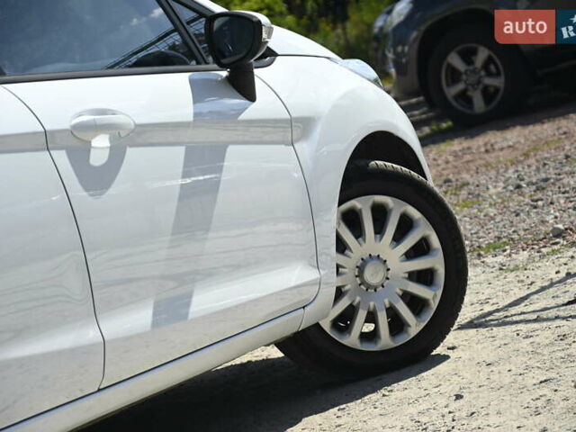 Белый Форд Фиеста, объемом двигателя 1.5 л и пробегом 115 тыс. км за 8499 $, фото 10 на Automoto.ua