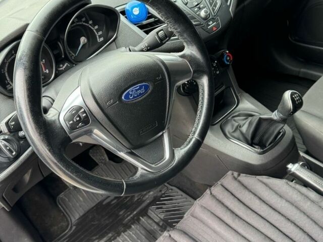 Форд Фиеста 2017 в Тячеве на Automoto.ua Белый Форд Фиеста, объемом двигателя 1.2 л и пробегом 198 тыс. км за 7650 $, фото 7 на Automoto.ua