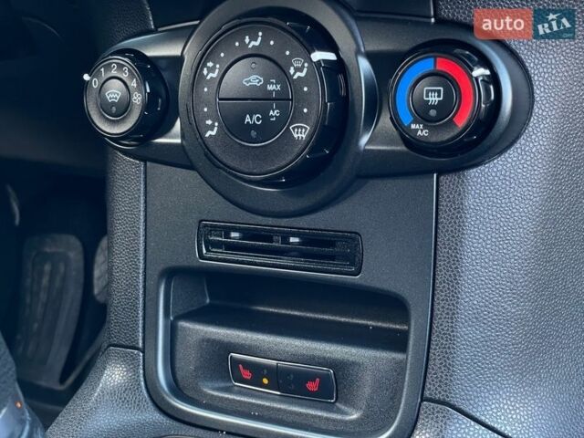 Белый Форд Фиеста, объемом двигателя 1.5 л и пробегом 115 тыс. км за 7999 $, фото 34 на Automoto.ua