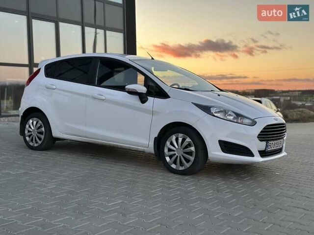 Білий Форд Фієста, об'ємом двигуна 1 л та пробігом 54 тис. км за 9900 $, фото 14 на Automoto.ua