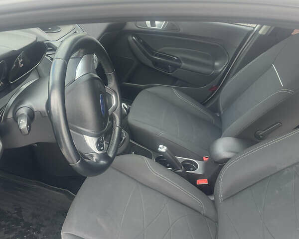 Белый Форд Фиеста, объемом двигателя 1.5 л и пробегом 117 тыс. км за 7950 $, фото 21 на Automoto.ua