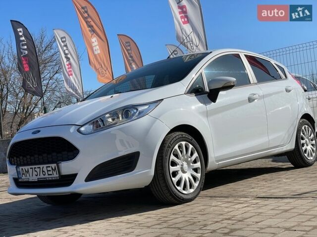 Белый Форд Фиеста, объемом двигателя 1.5 л и пробегом 115 тыс. км за 7999 $, фото 1 на Automoto.ua