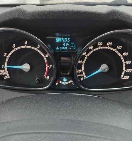 Білий Форд Фієста, об'ємом двигуна 1 л та пробігом 116 тис. км за 5999 $, фото 12 на Automoto.ua