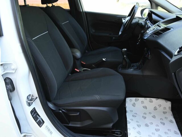 Белый Форд Фиеста, объемом двигателя 1.5 л и пробегом 115 тыс. км за 8500 $, фото 20 на Automoto.ua