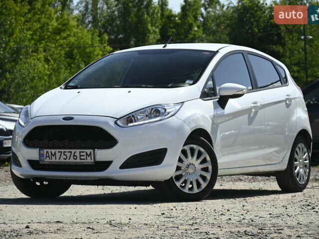 Белый Форд Фиеста, объемом двигателя 1.5 л и пробегом 115 тыс. км за 8499 $, фото 4 на Automoto.ua