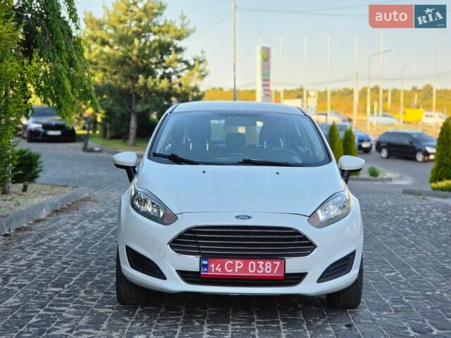 Білий Форд Фієста, об'ємом двигуна 1.6 л та пробігом 227 тис. км за 7550 $, фото 1 на Automoto.ua