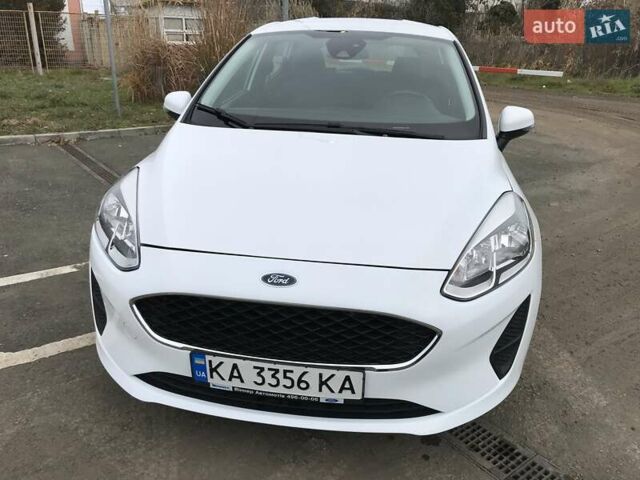 Білий Форд Фієста, об'ємом двигуна 1 л та пробігом 99 тис. км за 9900 $, фото 1 на Automoto.ua