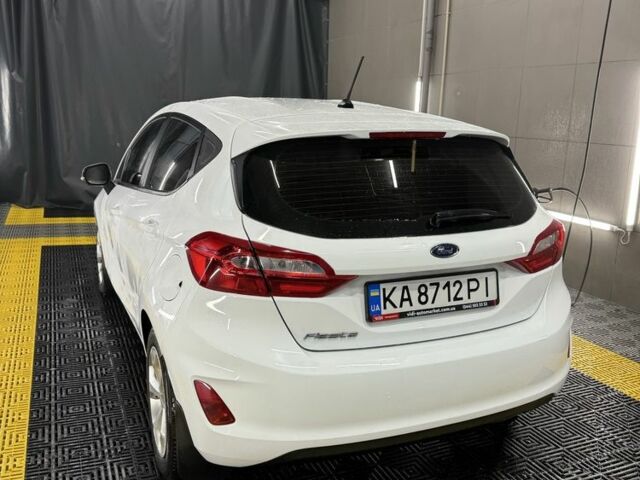 Белый Форд Фиеста, объемом двигателя 1.1 л и пробегом 116 тыс. км за 9000 $, фото 1 на Automoto.ua