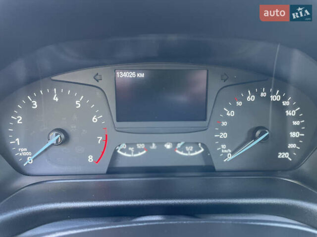 Білий Форд Фієста, об'ємом двигуна 1.08 л та пробігом 134 тис. км за 9999 $, фото 23 на Automoto.ua